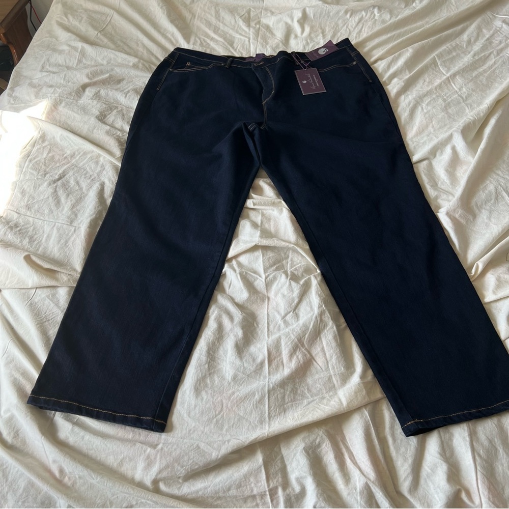 NWT Gloria Vanderbilt Jeans